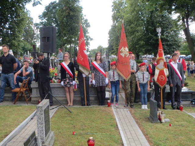 zdjęcie: 72. rocznica mordu w Lesie Pilickim