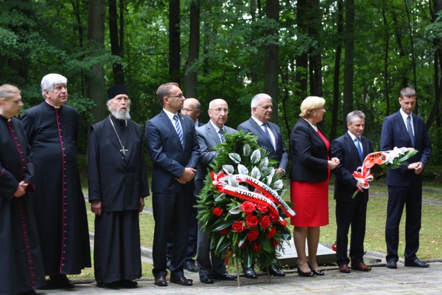 zdjęcie: Obchody 74. rocznicy zbrodni w Lesie Pilickim